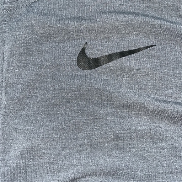 Nike men’s gray zip up hooded jacket Size XL - Picture 4 of 8